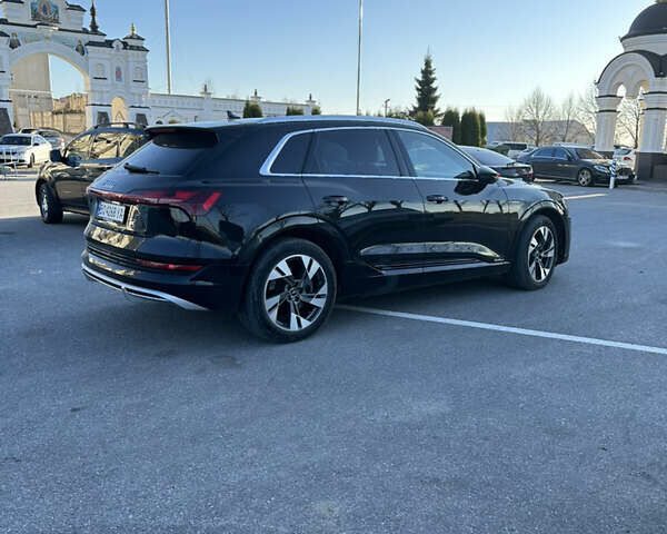 Черный Ауди E-Tron, объемом двигателя 0 л и пробегом 120 тыс. км за 32555 $, фото 23 на Automoto.ua