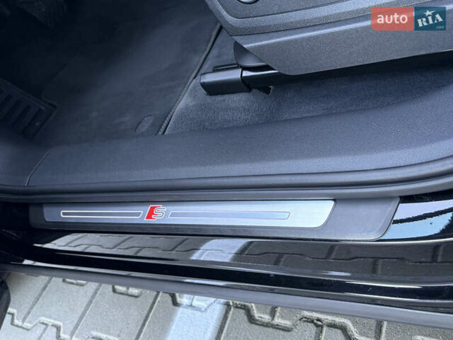 Чорний Ауді E-Tron, об'ємом двигуна 0 л та пробігом 95 тис. км за 36599 $, фото 47 на Automoto.ua