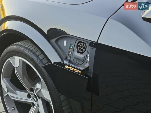 Чорний Ауді E-Tron, об'ємом двигуна 0 л та пробігом 34 тис. км за 49499 $, фото 19 на Automoto.ua