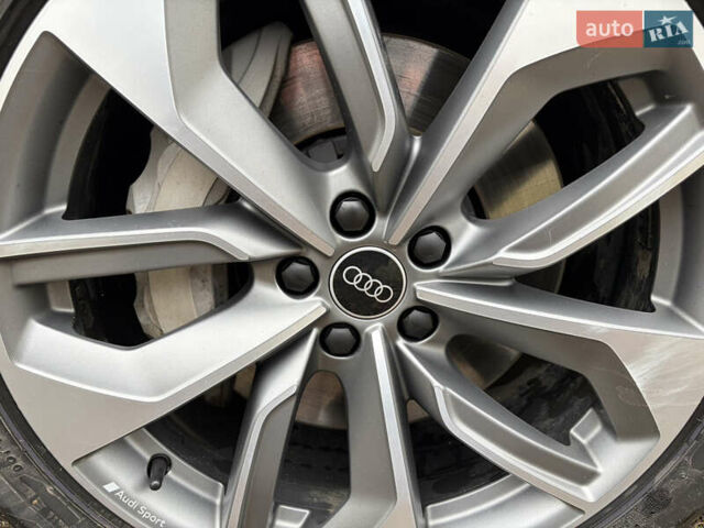 Чорний Ауді E-Tron, об'ємом двигуна 0 л та пробігом 126 тис. км за 27000 $, фото 19 на Automoto.ua