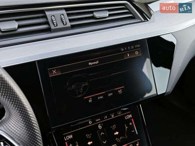 Чорний Ауді E-Tron, об'ємом двигуна 0 л та пробігом 34 тис. км за 49499 $, фото 66 на Automoto.ua