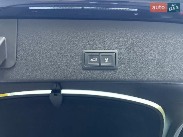 Чорний Ауді E-Tron, об'ємом двигуна 0 л та пробігом 35 тис. км за 40950 $, фото 46 на Automoto.ua