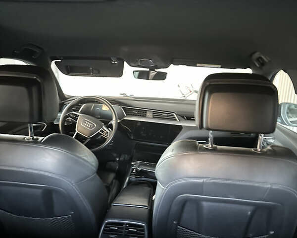 Черный Ауди E-Tron, объемом двигателя 0 л и пробегом 120 тыс. км за 32555 $, фото 58 на Automoto.ua