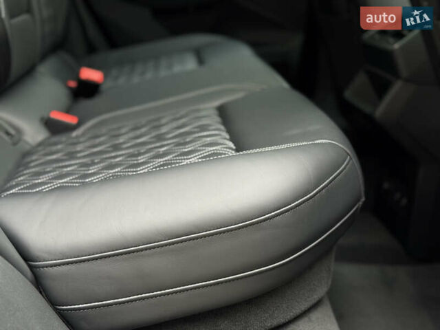 Черный Ауди E-Tron, объемом двигателя 0 л и пробегом 63 тыс. км за 44999 $, фото 28 на Automoto.ua