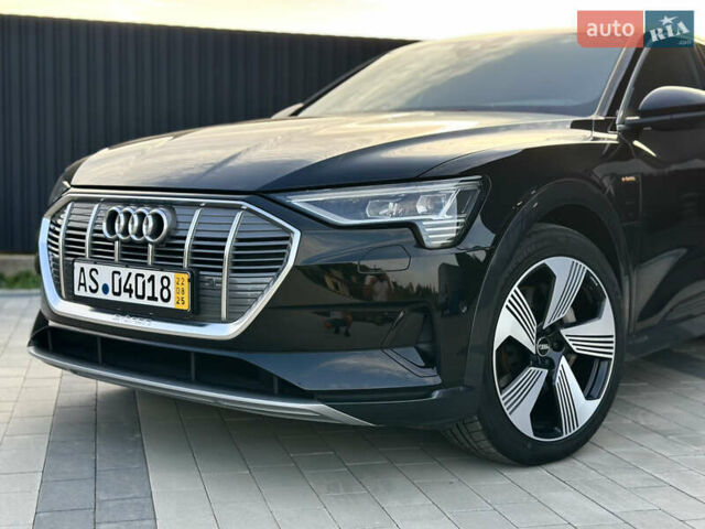 Черный Ауди E-Tron, объемом двигателя 0 л и пробегом 40 тыс. км за 26900 $, фото 8 на Automoto.ua
