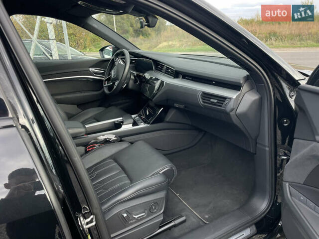 Чорний Ауді E-Tron, об'ємом двигуна 0 л та пробігом 70 тис. км за 39999 $, фото 17 на Automoto.ua