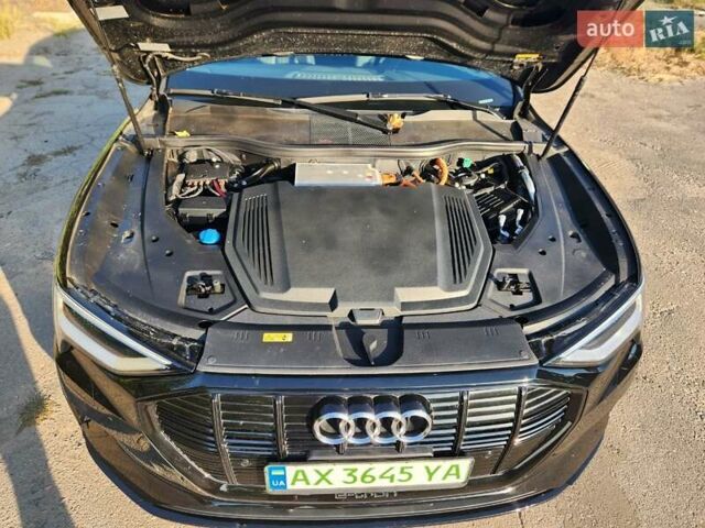 Ауди E-Tron 2021 в Киеве на Automoto.ua Черный Ауди E-Tron, объемом двигателя 0 л и пробегом 28 тыс. км за 38000 $, фото 78 на Automoto.ua