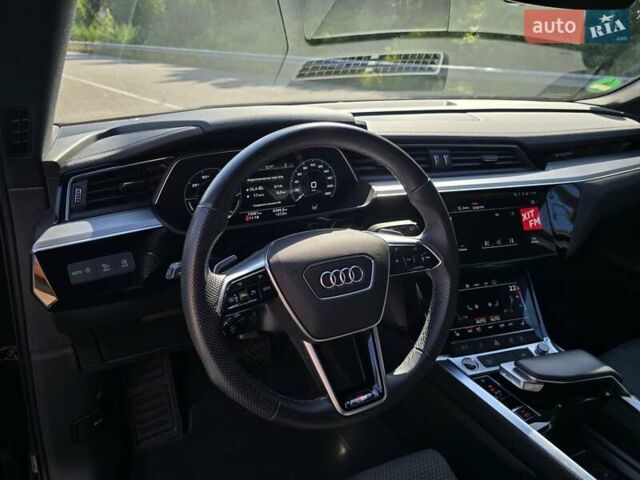 Чорний Ауді E-Tron, об'ємом двигуна 0 л та пробігом 73 тис. км за 37499 $, фото 37 на Automoto.ua