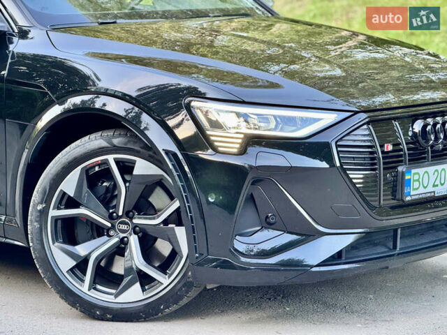 Чорний Ауді E-Tron, об'ємом двигуна 0 л та пробігом 79 тис. км за 44200 $, фото 12 на Automoto.ua