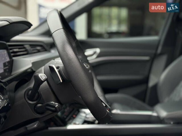 Черный Ауди E-Tron, объемом двигателя 0 л и пробегом 63 тыс. км за 44999 $, фото 30 на Automoto.ua