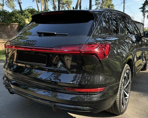 Черный Ауди E-Tron, объемом двигателя 0 л и пробегом 42 тыс. км за 45500 $, фото 6 на Automoto.ua
