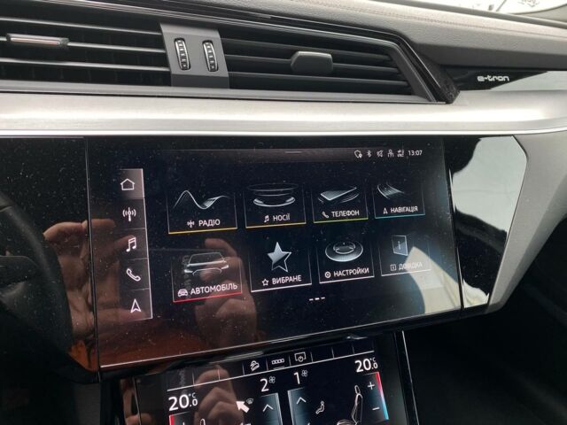 Чорний Ауді E-Tron, об'ємом двигуна 0 л та пробігом 81 тис. км за 36500 $, фото 16 на Automoto.ua