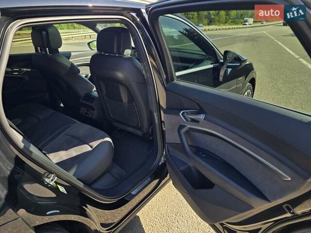 Чорний Ауді E-Tron, об'ємом двигуна 0 л та пробігом 73 тис. км за 37499 $, фото 49 на Automoto.ua
