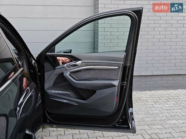 Чорний Ауді E-Tron, об'ємом двигуна 0 л та пробігом 34 тис. км за 49499 $, фото 53 на Automoto.ua