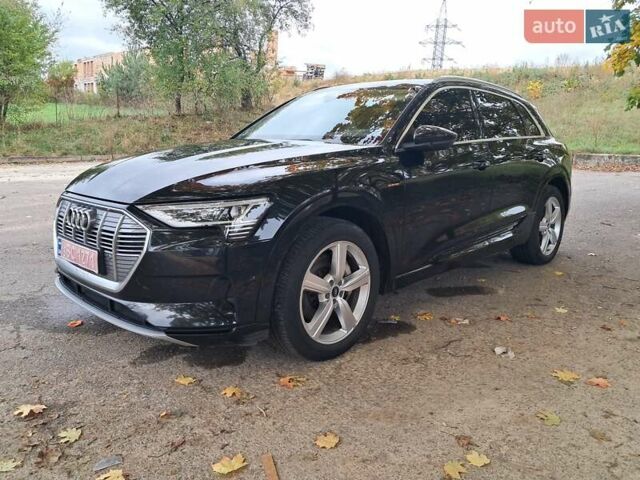 Черный Ауди E-Tron, объемом двигателя 0 л и пробегом 200 тыс. км за 27500 $, фото 6 на Automoto.ua