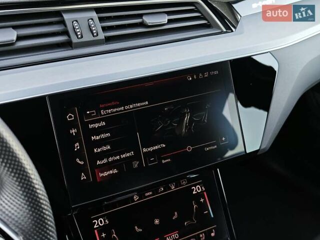 Чорний Ауді E-Tron, об'ємом двигуна 0 л та пробігом 34 тис. км за 49499 $, фото 68 на Automoto.ua