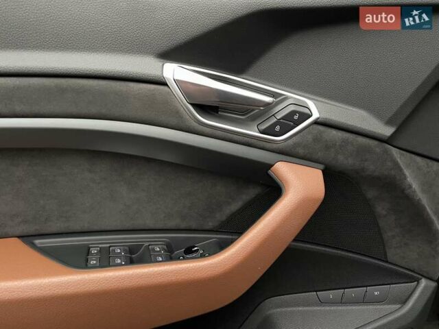 Черный Ауди E-Tron, объемом двигателя 0 л и пробегом 66 тыс. км за 41900 $, фото 40 на Automoto.ua