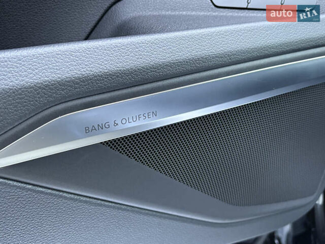 Чорний Ауді E-Tron, об'ємом двигуна 0 л та пробігом 95 тис. км за 36599 $, фото 46 на Automoto.ua