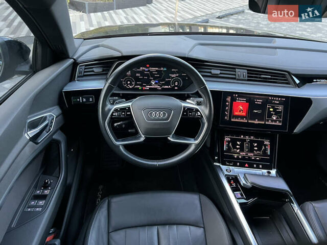 Чорний Ауді E-Tron, об'ємом двигуна 0 л та пробігом 187 тис. км за 23300 $, фото 66 на Automoto.ua