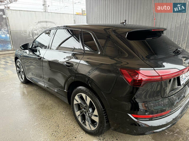 Черный Ауди E-Tron, объемом двигателя 0 л и пробегом 150 тыс. км за 27500 $, фото 6 на Automoto.ua