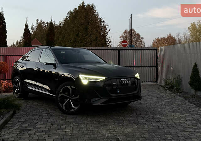 Черный Ауди E-Tron, объемом двигателя 0 л и пробегом 50 тыс. км за 44000 $, фото 53 на Automoto.ua
