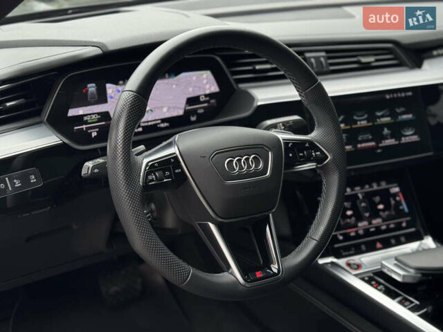 Черный Ауди E-Tron, объемом двигателя 0 л и пробегом 63 тыс. км за 44999 $, фото 29 на Automoto.ua