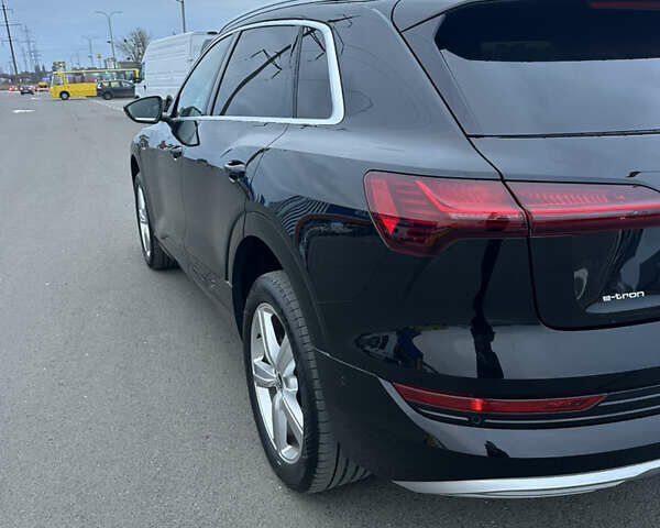 Черный Ауди E-Tron, объемом двигателя 0 л и пробегом 118 тыс. км за 28900 $, фото 15 на Automoto.ua