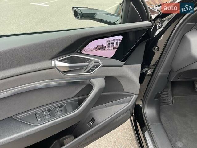 Черный Ауди E-Tron, объемом двигателя 0 л и пробегом 68 тыс. км за 37000 $, фото 21 на Automoto.ua