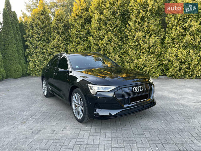 Чорний Ауді E-Tron, об'ємом двигуна 0 л та пробігом 35 тис. км за 40950 $, фото 7 на Automoto.ua