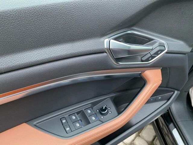 Чорний Ауді E-Tron, об'ємом двигуна 0 л та пробігом 38 тис. км за 33900 $, фото 11 на Automoto.ua