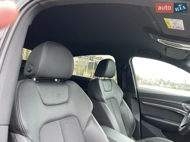 Черный Ауди E-Tron, объемом двигателя 0 л и пробегом 68 тыс. км за 37000 $, фото 31 на Automoto.ua