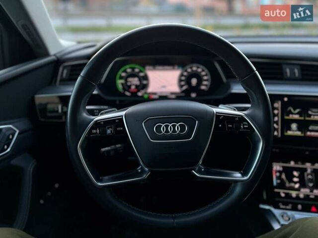 Чорний Ауді E-Tron, об'ємом двигуна 0 л та пробігом 130 тис. км за 27900 $, фото 16 на Automoto.ua