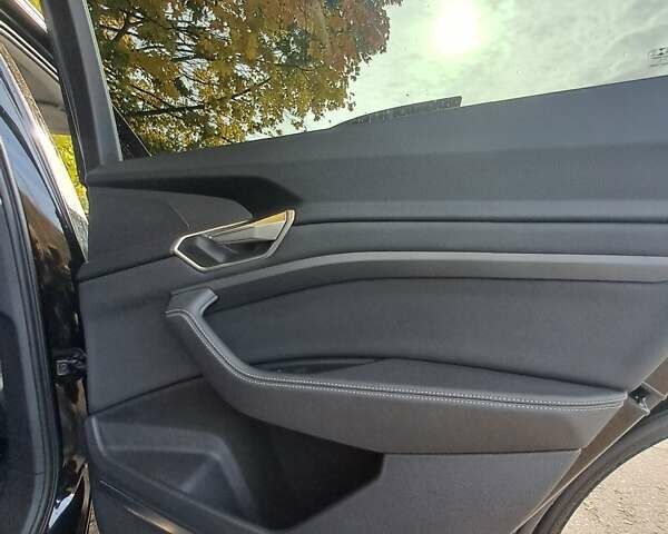 Черный Ауди E-Tron, объемом двигателя 0 л и пробегом 200 тыс. км за 27500 $, фото 41 на Automoto.ua