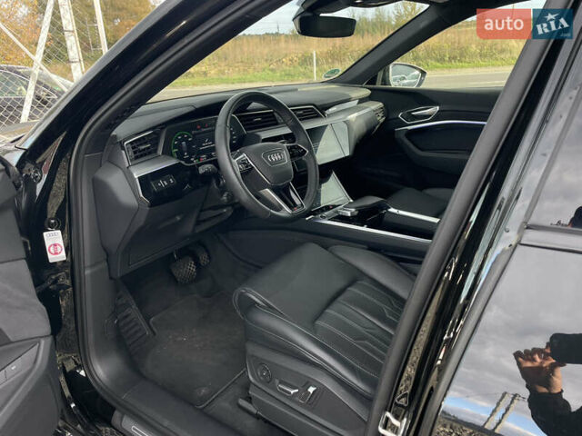 Чорний Ауді E-Tron, об'ємом двигуна 0 л та пробігом 70 тис. км за 39999 $, фото 57 на Automoto.ua