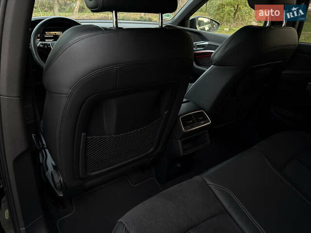 Чорний Ауді E-Tron, об'ємом двигуна 0 л та пробігом 58 тис. км за 41900 $, фото 54 на Automoto.ua