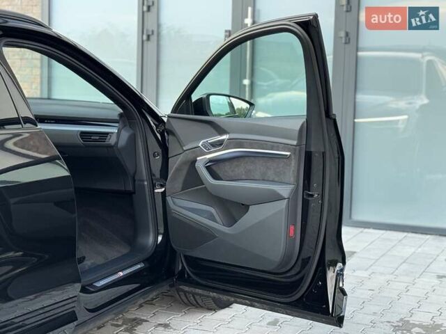 Черный Ауди E-Tron, объемом двигателя 0 л и пробегом 120 тыс. км за 29500 $, фото 63 на Automoto.ua