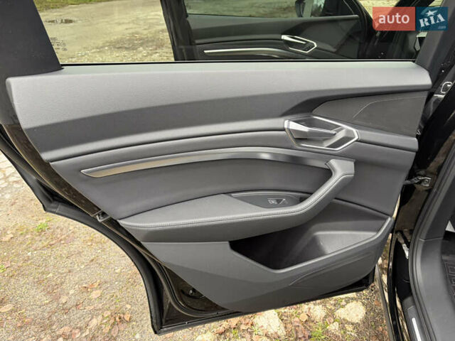 Чорний Ауді E-Tron, об'ємом двигуна 0 л та пробігом 126 тис. км за 27000 $, фото 10 на Automoto.ua