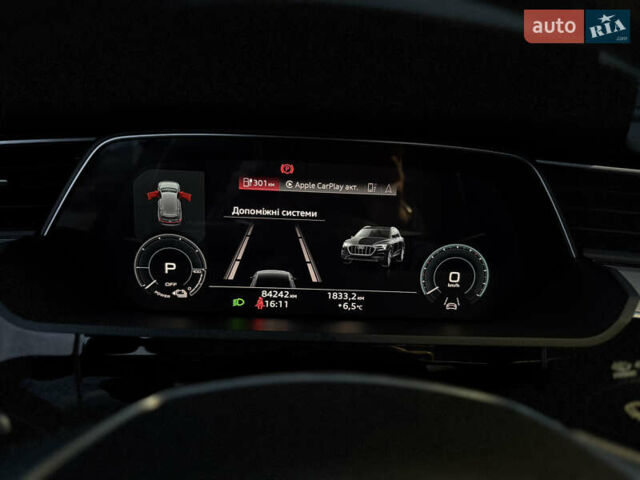 Чорний Ауді E-Tron, об'ємом двигуна 0 л та пробігом 84 тис. км за 36000 $, фото 57 на Automoto.ua