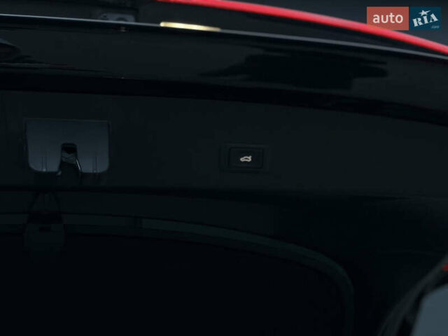 Чорний Ауді E-Tron, об'ємом двигуна 0 л та пробігом 84 тис. км за 36000 $, фото 36 на Automoto.ua