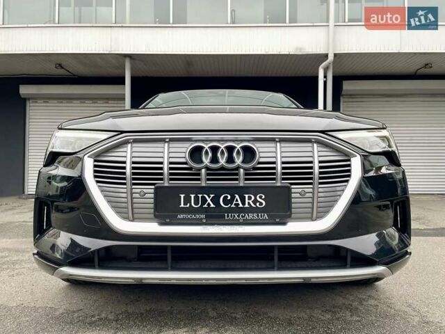 Черный Ауди E-Tron, объемом двигателя 0 л и пробегом 66 тыс. км за 41900 $, фото 3 на Automoto.ua