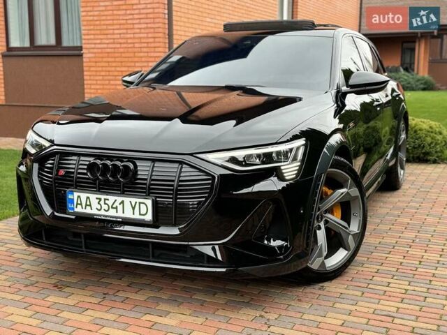 Чорний Ауді E-Tron, об'ємом двигуна 0 л та пробігом 58 тис. км за 42999 $, фото 3 на Automoto.ua