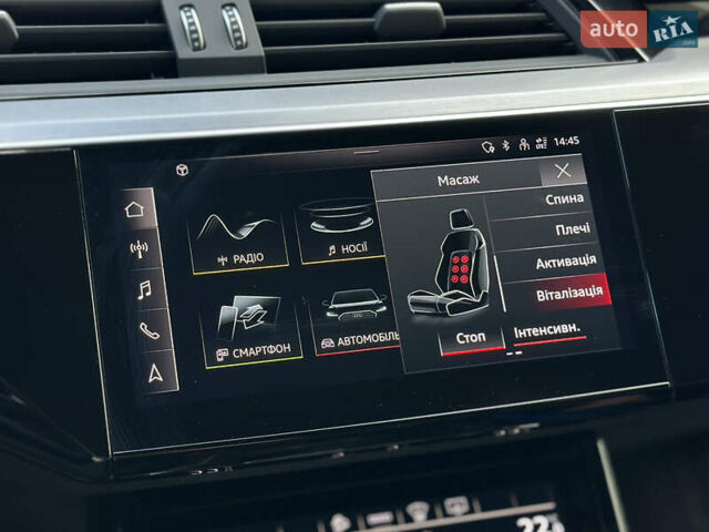 Черный Ауди E-Tron, объемом двигателя 0 л и пробегом 49 тыс. км за 44699 $, фото 64 на Automoto.ua