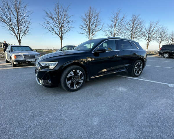 Черный Ауди E-Tron, объемом двигателя 0 л и пробегом 120 тыс. км за 32555 $, фото 2 на Automoto.ua