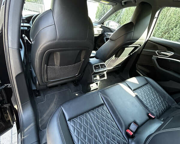 Черный Ауди E-Tron, объемом двигателя 0 л и пробегом 95 тыс. км за 39900 $, фото 27 на Automoto.ua