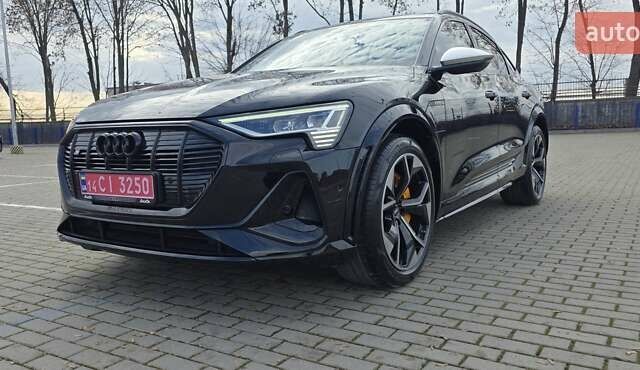 Черный Ауди E-Tron, объемом двигателя 0 л и пробегом 54 тыс. км за 43500 $, фото 1 на Automoto.ua