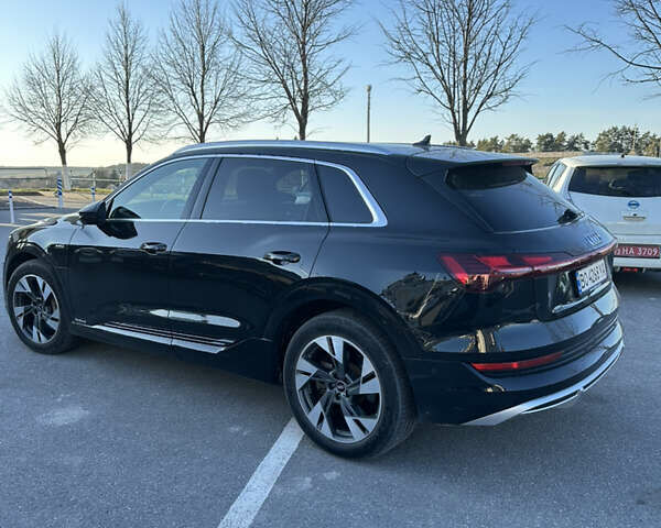 Черный Ауди E-Tron, объемом двигателя 0 л и пробегом 120 тыс. км за 32555 $, фото 19 на Automoto.ua