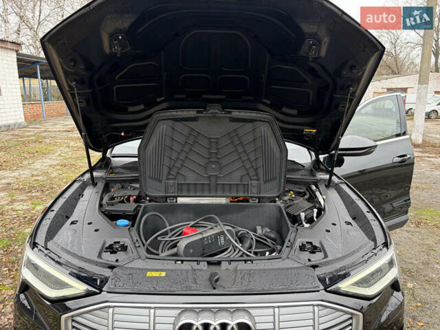 Чорний Ауді E-Tron, об'ємом двигуна 0 л та пробігом 126 тис. км за 27000 $, фото 28 на Automoto.ua