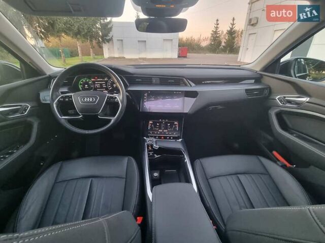 Черный Ауди E-Tron, объемом двигателя 0 л и пробегом 70 тыс. км за 32500 $, фото 22 на Automoto.ua