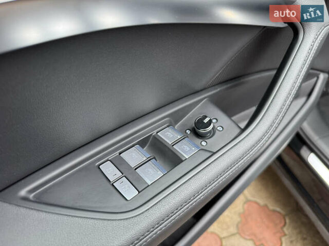 Чорний Ауді E-Tron, об'ємом двигуна 0 л та пробігом 190 тис. км за 24199 $, фото 11 на Automoto.ua