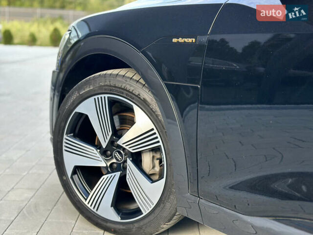 Черный Ауди E-Tron, объемом двигателя 0 л и пробегом 40 тыс. км за 26900 $, фото 10 на Automoto.ua